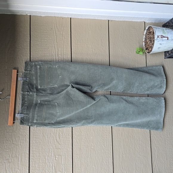 J.Jill Green Corduroy Mid Rise Green Corduroy boot cut Flare leg Pants - Picture 10 of 10